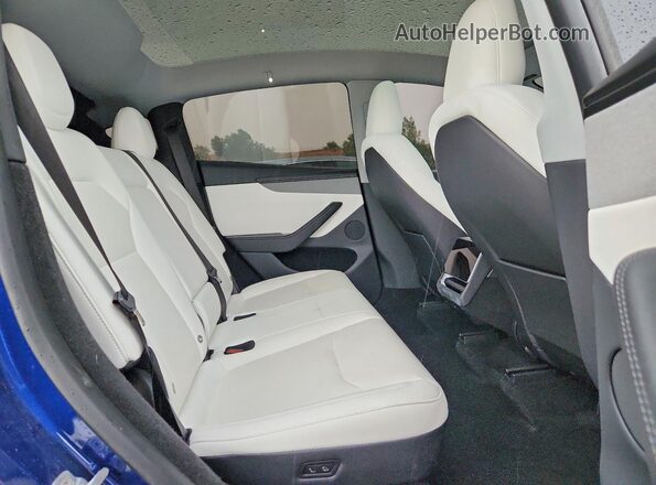 7SAYGDEE3TF440376 2026 TESLA MODEL Blue Հետևի նստատեղերի տեսք