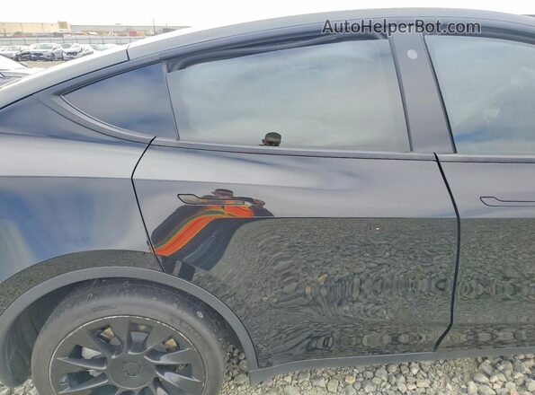 7SAYGDEE4NF346316 2022 TESLA MODEL Black უკანა სავარძლების ხედი
