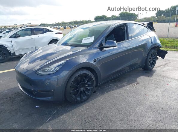 7SAYGDEE4NF367523 2022 TESLA MODEL Y Gray Առջևի ձախ երեք քառորդ տեսարան