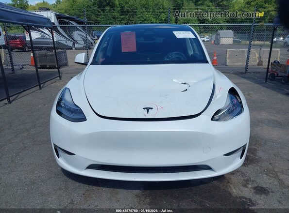 7SAYGDEE4NF435920 2022 TESLA MODEL Y White Vista del cuadro de instrumentos