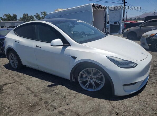 7SAYGDEE4PA069179 2023 TESLA MODEL White Przód prawy
