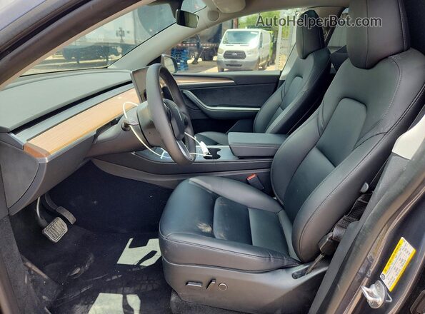 7SAYGDEE4PA077685 2023 TESLA MODEL Charcoal Սալոնի դիմացի տեսք