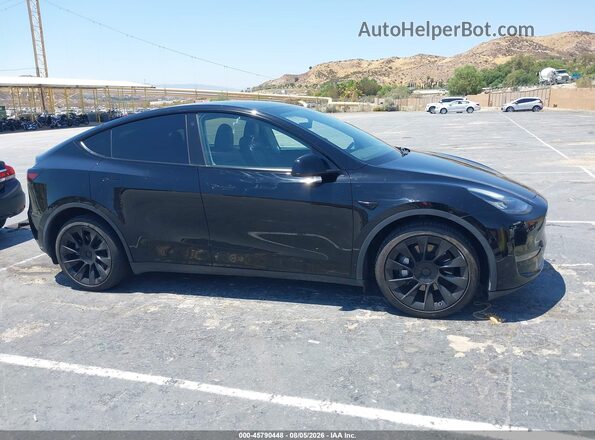 7SAYGDEE4PA126545 2023 TESLA MODEL Y Black Սալոնի հետևի տեսք