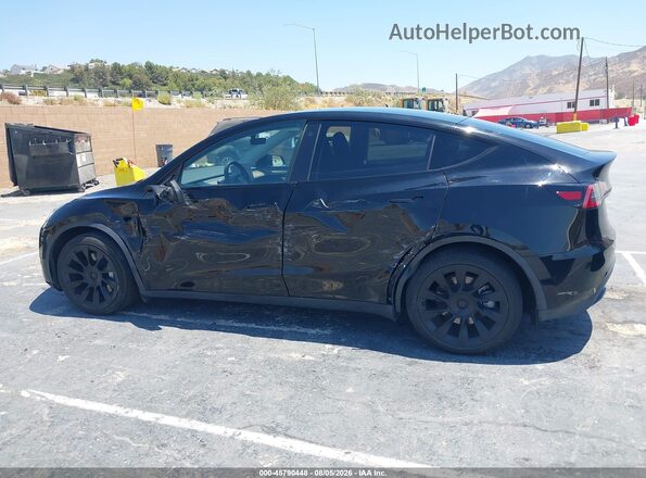 7SAYGDEE4PA126545 2023 TESLA MODEL Y Black Սալոնի 360 աստիճան տեսք
