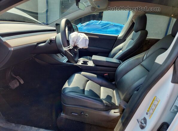 7SAYGDEE4PF664407 2023 TESLA MODEL White წინა სალონის ხედი