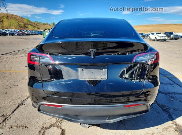 7SAYGDEE4PF711290 2023 TESLA MODEL Черный Вид сзади