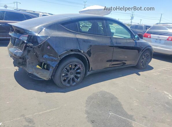 7SAYGDEE4RA216247 2024 TESLA MODEL Черный Задняя правая четверть