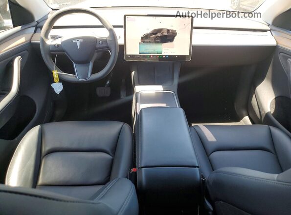 7SAYGDEE4RA216247 2024 TESLA MODEL Черный Вид панели приборов