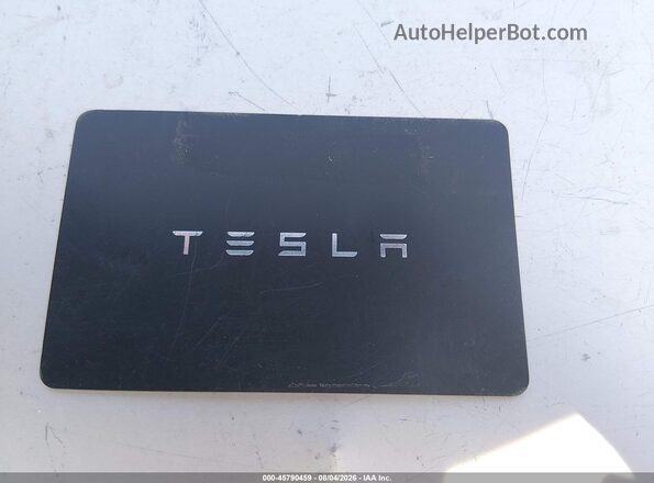 7SAYGDEE4RA231301 2024 TESLA MODEL Y White Հետևի տեսք