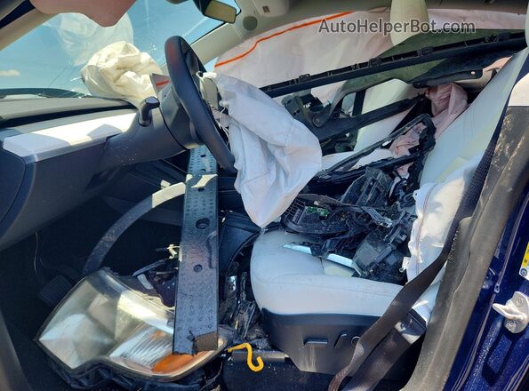 7SAYGDEE4RA236031 2024 TESLA MODEL Blue Սալոնի դիմացի տեսք