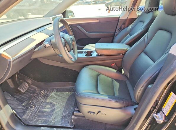7SAYGDEE4RA250673 2024 TESLA MODEL Black წინა სალონის ხედი