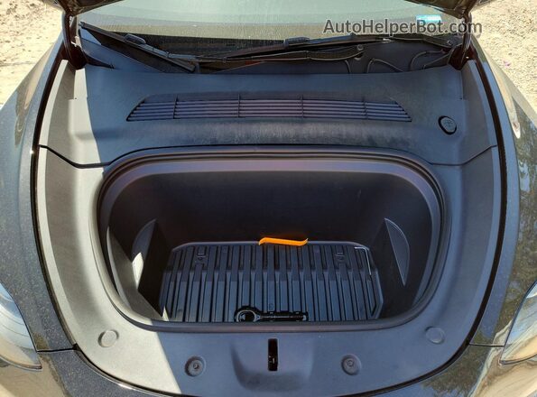 7SAYGDEE4RA250673 2024 TESLA MODEL Black უკანა სალონის ხედი