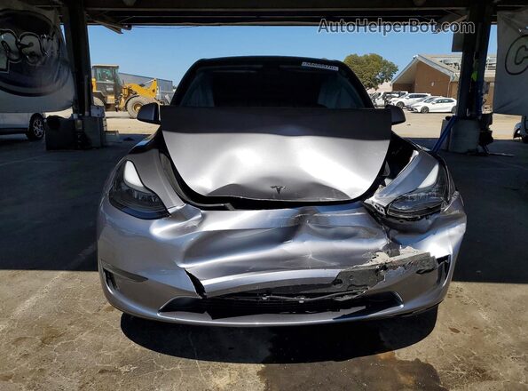 7SAYGDEE4RF154724 2024 TESLA MODEL Silver წინა ხედი