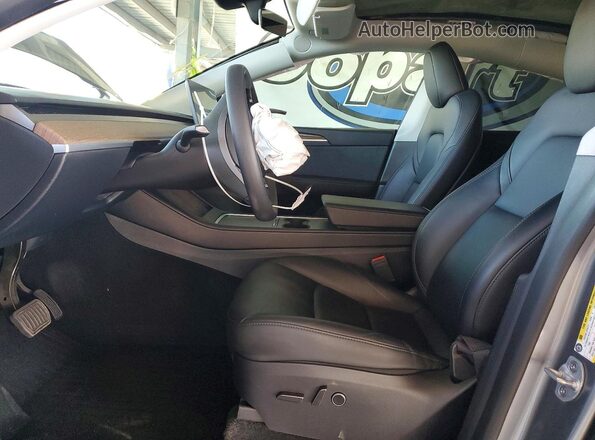 7SAYGDEE4RF154724 2024 TESLA MODEL Silver წინა სალონის ხედი