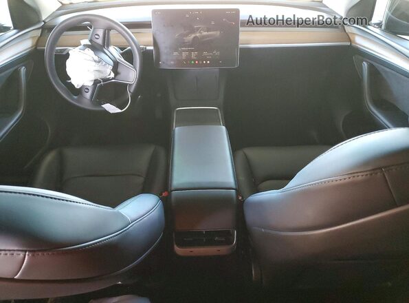 7SAYGDEE4RF154724 2024 TESLA MODEL Silver წინა პანელის ხედი