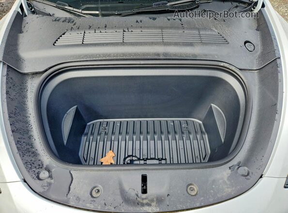 7SAYGDEE4RF190459 2024 TESLA MODEL White უკანა სალონის ხედი