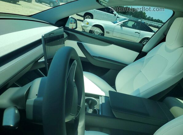 7SAYGDEE4TA390696 2026 TESLA MODEL White Вид щитка приладів