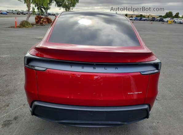 7SAYGDEE4TF514940 2026 TESLA MODEL Красный Вид сзади
