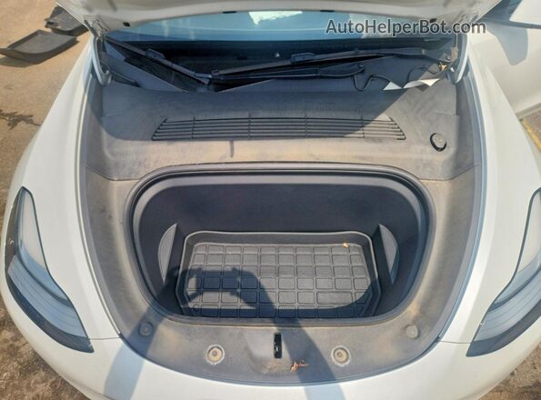 7SAYGDEE5NF322185 2022 TESLA MODEL White Rear interior view
