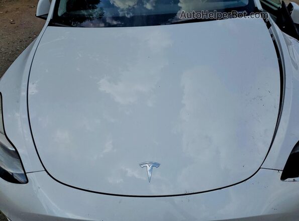 7SAYGDEE5NF422559 2022 TESLA MODEL Белый Вид задней части салона