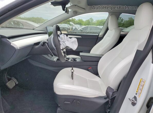 7SAYGDEE5PF775435 2023 TESLA MODEL White Vista interior delantera