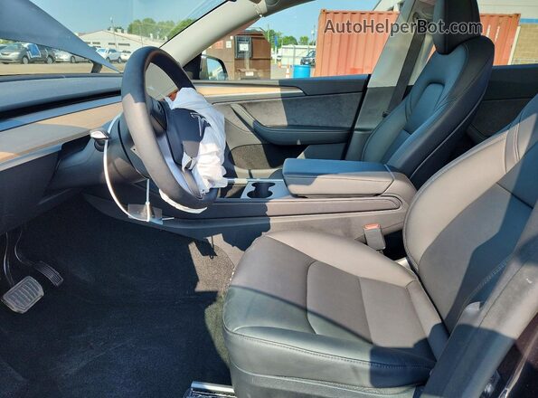 7SAYGDEE5RA246678 2024 TESLA MODEL Gray Вид салону спереду