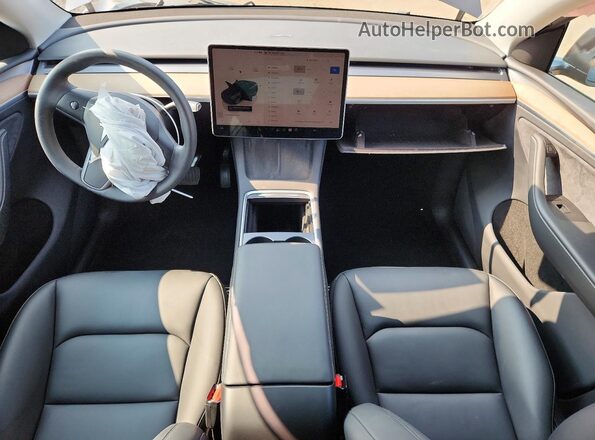 7SAYGDEE5RA246678 2024 TESLA MODEL Gray Вид панелі приладів