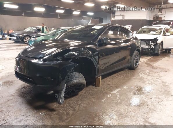 7SAYGDEE5RA323128 2024 TESLA MODEL Y Черный Передняя левая четверть