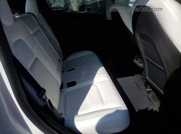 7SAYGDEE5RF105533 2024 TESLA OTHER White უკანა სავარძლების ხედი