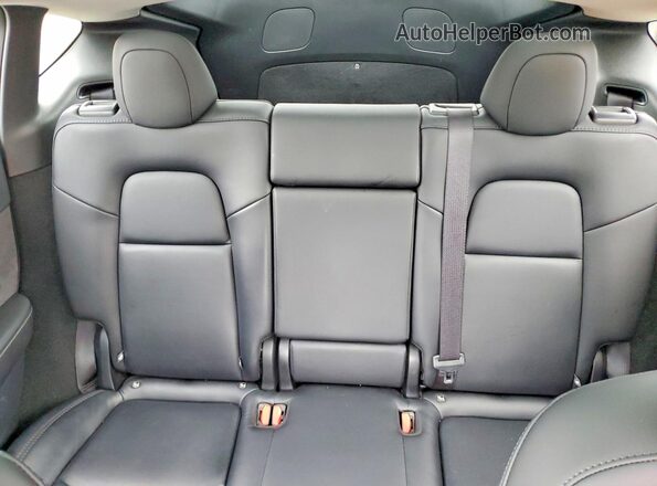 7SAYGDEE5SF286509 2025 TESLA MODEL Gray Widok tylnych siedzeń