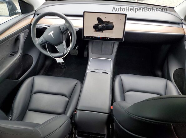 7SAYGDEE5SF286509 2025 TESLA MODEL Gray Widok deski rozdzielczej