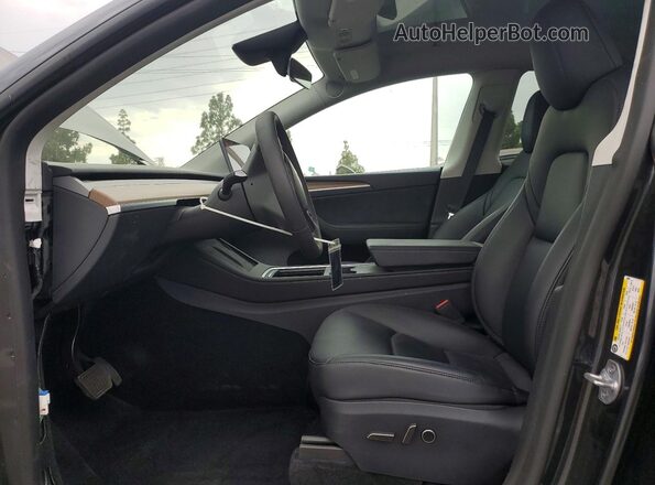 7SAYGDEE5SF302661 2025 TESLA MODEL Угольный Вид салона спереди