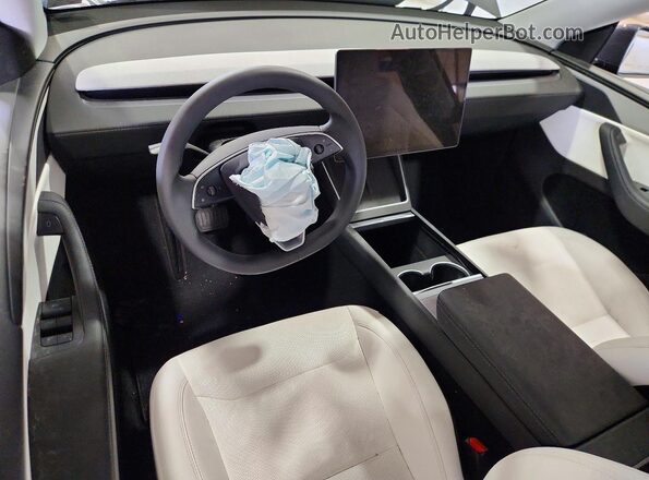 7SAYGDEE5TA500848 2026 TESLA MODEL Gray Dashboard view