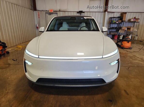 7SAYGDEE5TA581978 2026 TESLA MODEL White Front view