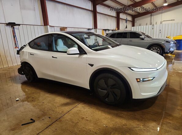 7SAYGDEE5TA581978 2026 TESLA MODEL White Front right