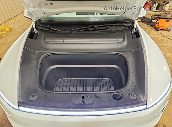 7SAYGDEE5TA581978 2026 TESLA MODEL White Rear interior view