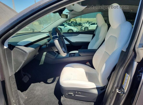 7SAYGDEE5TF329439 2026 TESLA MODEL Gray Vista interior delantera