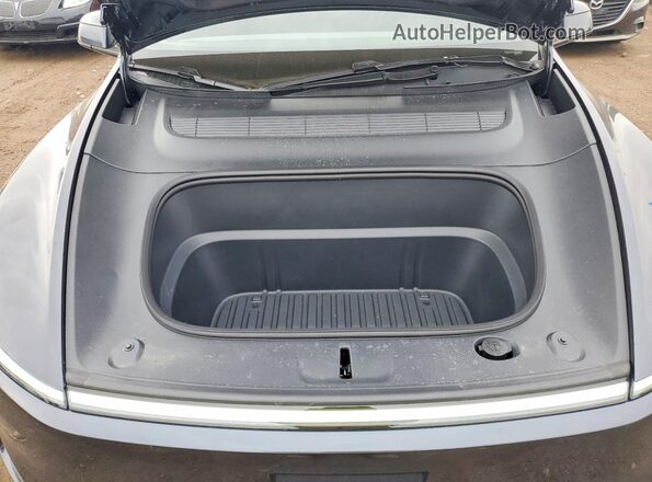 7SAYGDEE5TF540124 2026 TESLA MODEL Black Вид задньої частини салону