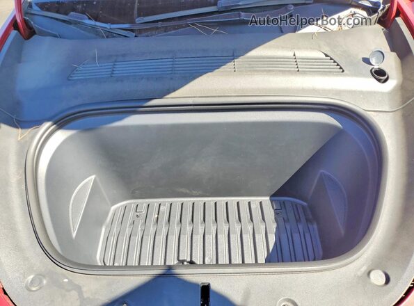 7SAYGDEE6PA053632 2023 TESLA MODEL Red Вид підкапотного простору