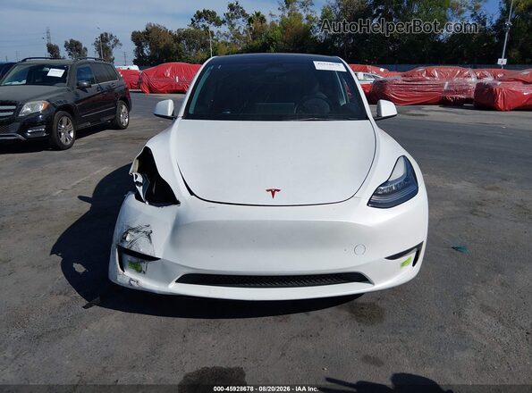 7SAYGDEE6PA065442 2023 TESLA MODEL Y Белый Вид задней части салона