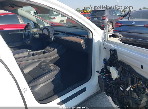 7SAYGDEE6PA113537 2023 TESLA MODEL Y White Vista interior delantera