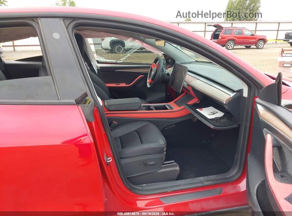 7SAYGDEE6PF741651 2023 TESLA MODEL Y Red Front interior view