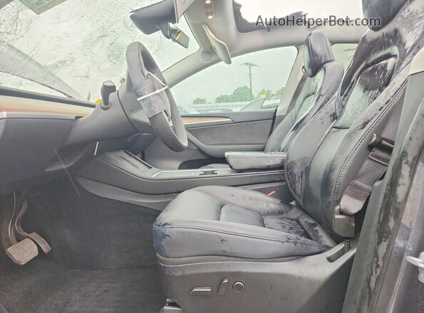 7SAYGDEE6PF944491 2023 TESLA MODEL Y Gray Вид салону спереду