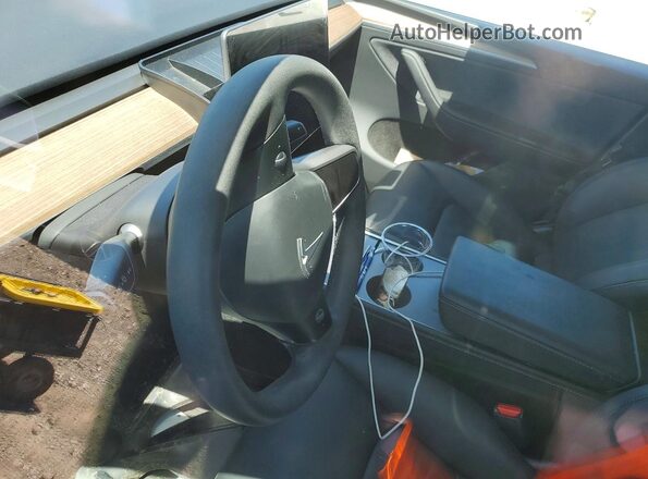7SAYGDEE6RA321484 2024 TESLA MODEL Серый Вид панели приборов
