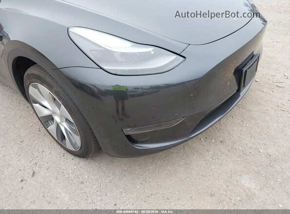 7SAYGDEE6RF995640 2024 TESLA MODEL Y Gray Widok z przodu