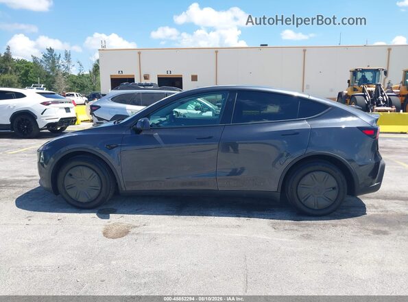 7SAYGDEE6TA637300 2026 TESLA MODEL Y Black 360 interior view