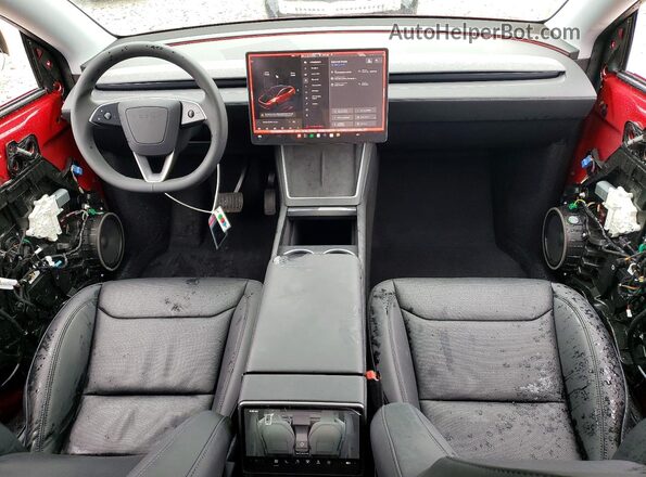 7SAYGDEE6TF449136 2026 TESLA MODEL Красный Вид панели приборов