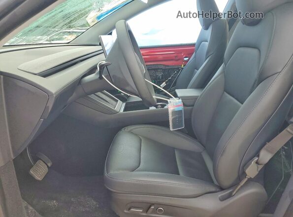 7SAYGDEE6TF449136 2026 TESLA MODEL Красный Вид салона спереди
