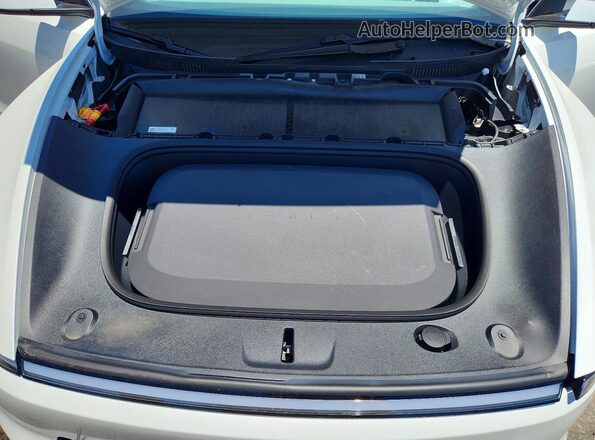 7SAYGDEE6TF577781 2026 TESLA MODEL Белый Вид задней части салона