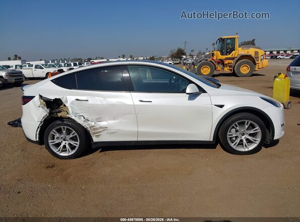 7SAYGDEE7NF423390 2022 TESLA MODEL Y White Vista interior de 360 grados